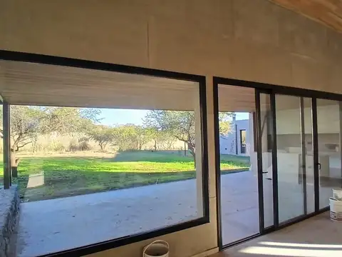 Casa 7 ambientes con 4 baños