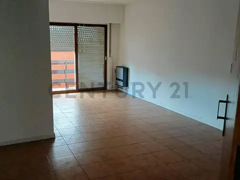 Av. 12 800, Piso 2