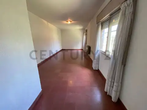 Departamento en Venta en Villa Elvira, USD 30.000