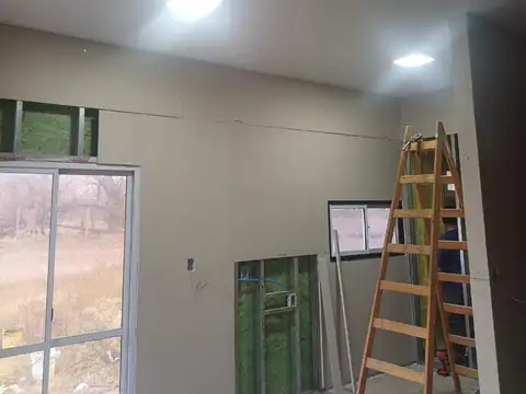 Casa 2 ambientes con 1 baño