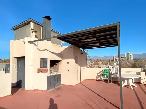 Depto Tipo Casa en Alquiler en Godoy Cruz, $ 700.000