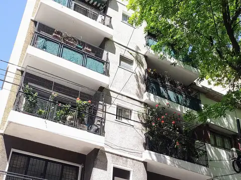 VENTA  4 AMB FRENTE BALCON ABASTO
