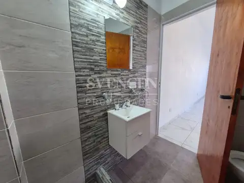 Depto Tipo Casa en Alquiler en Florencio Varela, $ 450.000
