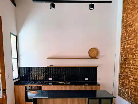 Depto Tipo Casa en Venta en Centro, USD 185.000