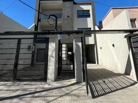 Departamento en planta baja, con patio a estrenar expensas bajisimas