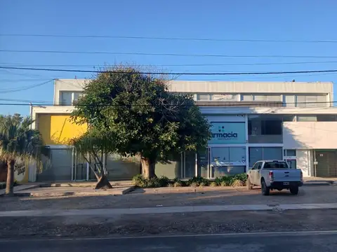 Local en Alquiler en City Bell, $ 820.000