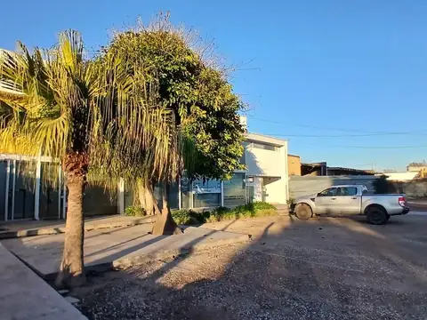 Local en  Alquiler en Cno Belgrano entre 484 y 485 - Gonnet