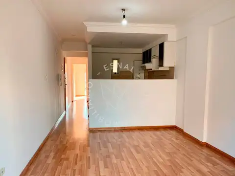 Departamento en Alquiler en Abasto, $ 450.000