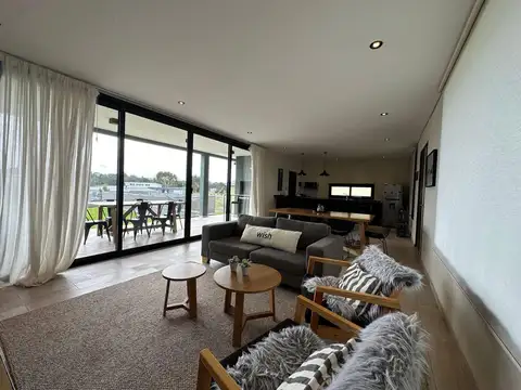 Casa en venta - 3 Dormitorios 3 Baños - Pinamar