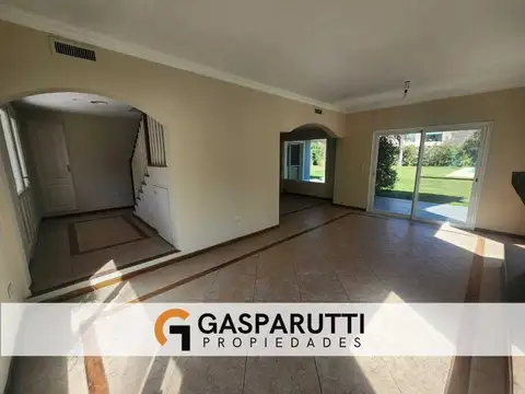 Casa en Venta con 7 cocheras