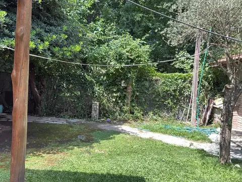 Casa en alquiler en De Vicenzo Grande