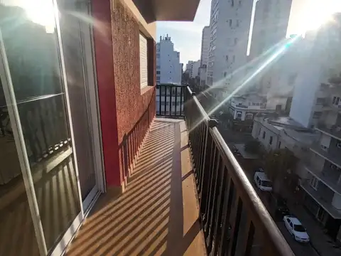 Venta Departamento 3 ambientes con cochera. Zona centro