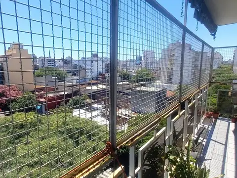 Venta departamento 3 amb con balcon corrido