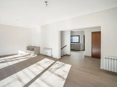 Depto Tipo Casa en Venta de 4 dormitorios