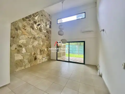DEPARTAMENTO DUPLEX EN VENTA - PILAR