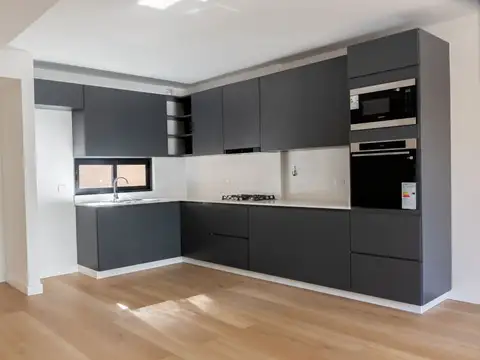 Zapiola 500, Piso 1