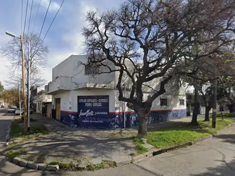 Galpón/Depósito en Esquina - 360 m² Cubiertos  Ubicación: Gral. Acha 401, Sarandí - Avellaneda