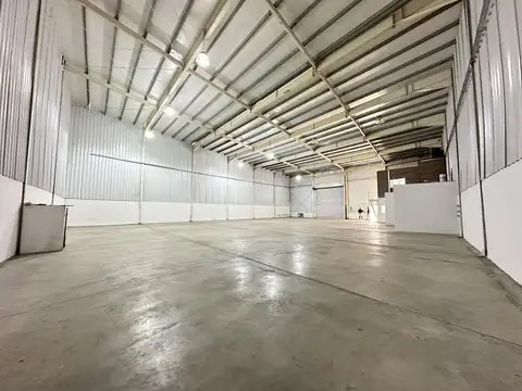 Nave Industrial en  Micropi - Alquiler - 875 m2