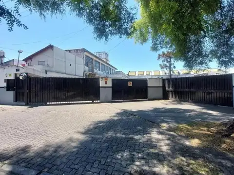 NAVE con Exelente Infraestructura y Ubicacion Logistica