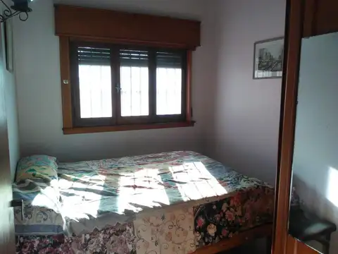 Casa (en PH) - Venta - Villa Gesell - 5 Ambientes.