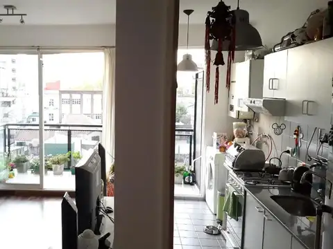 HERMOSO DOS AMB, MUY CÓMODO, TODO LUZ, CON BALCÓN 