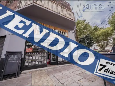 Local a la venta en esquina Nazca y Albarellos - Opción financiamiento.