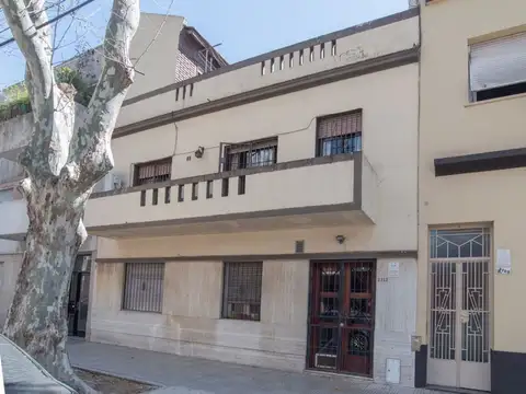 Venta PH 4 ambientes Colegiales luminoso c/terraza