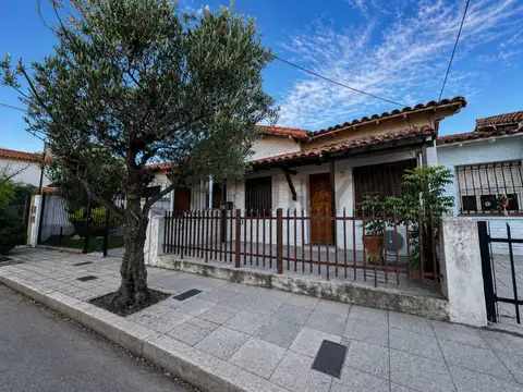 AVIADOR INMELMANN 2400, Piso 0