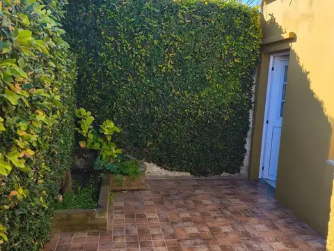 Depto Tipo Casa en Venta en La Plata, USD 76.000
