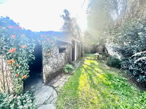 San Isidro: Dos Casas Sobre Lote de 8,66x53,40.única Zona, de Vías a Libertador.