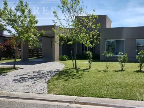 Casa en alquiler temporal a la laguna  en San Sebastián área 9
