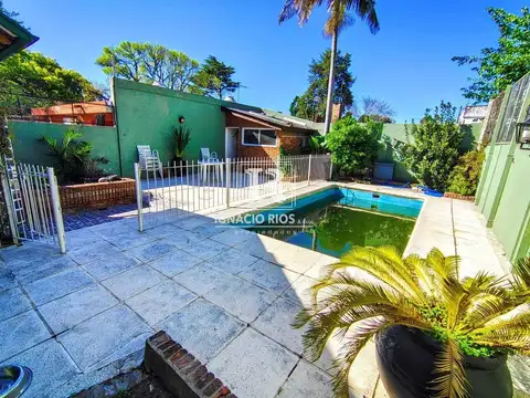 Casa en Venta con 2 cocheras