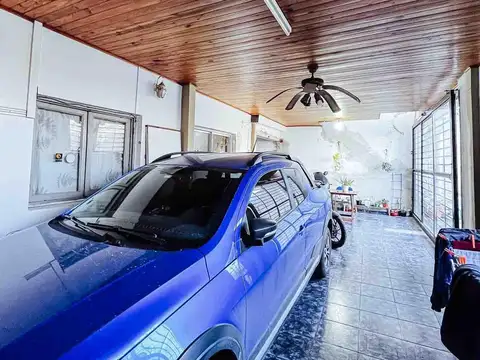 Casa 5 ambientes con 1 baño
