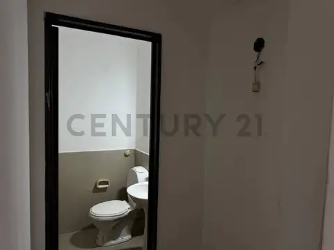 Avenida Menéndez Pidal 4000, Piso 0