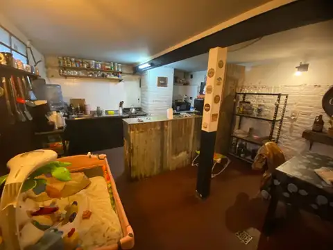 Casa en Venta con 3 cocheras