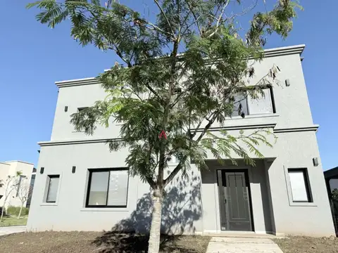 CASA EN VENTA EN SANTA ELENA - PILAR