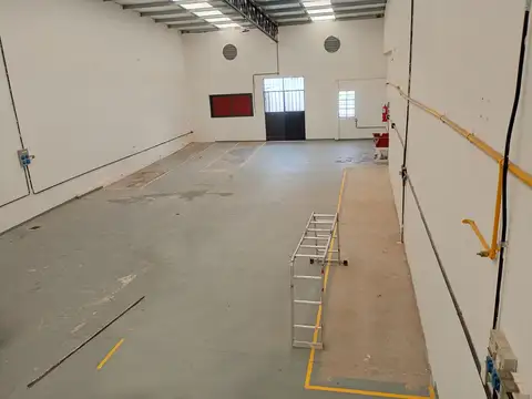 Excelente Deposito Industrial Total 285 Mtrs.2