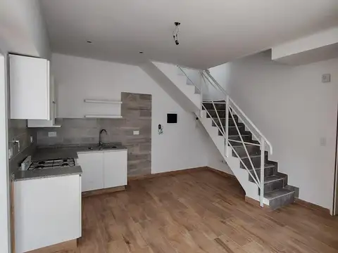 PH 2 AMB. A ESTRENAR CENTRAL CON TERRAZA PROPIA / PARRILLA