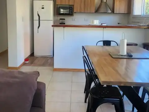 Casa TEMPORARIO c/ cochera en Loma Verde EXP INCLUIDAS