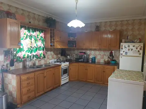 Casa 4 ambientes con 3 baños