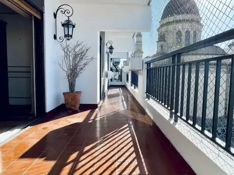 Departamento en Venta con 2 cocheras