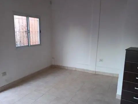 Departamento tipo casa en alquiler en El Palomar