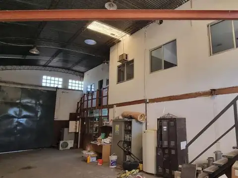 Galpon en Venta en Tolosa, USD 275.000