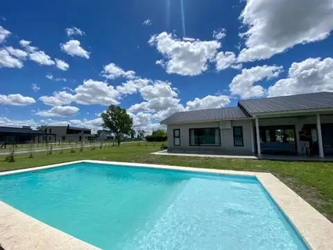 VENTA CASA AREA 60 LA VICTORIA COUNTRY OPORTUNIDAD