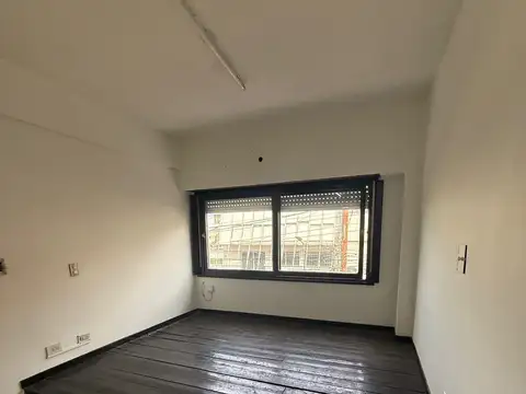 Paunero 1400, Piso 1