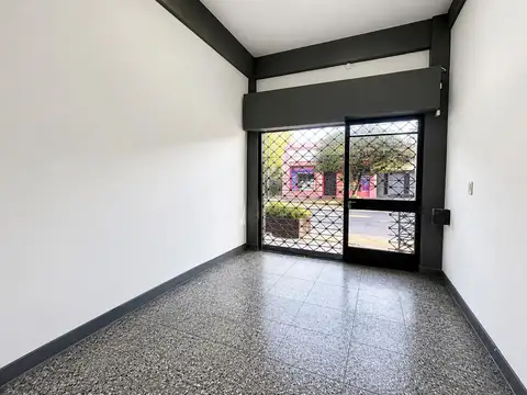 Local en Alquiler en Jose Marmol, $ 550.000