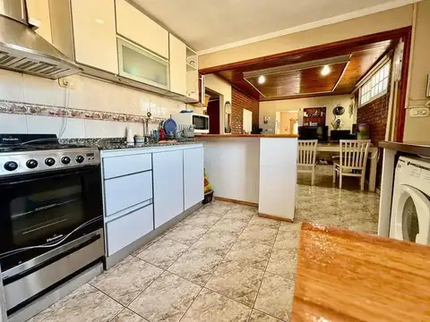 Depto Tipo Casa en Venta de 4 ambientes