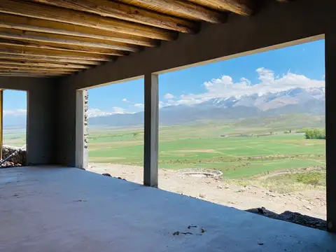 Casa en Venta en La Carrera, USD 495.000