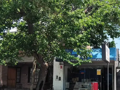 Local en Alquiler en Coronel Dorrego, $ 850.000