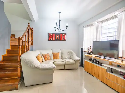 DUPLEX 4 AMB VENTA R ESCALADA/LANUS Y COCHERA